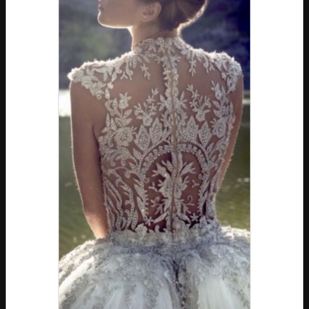 Ysa Makino Wedding Dress